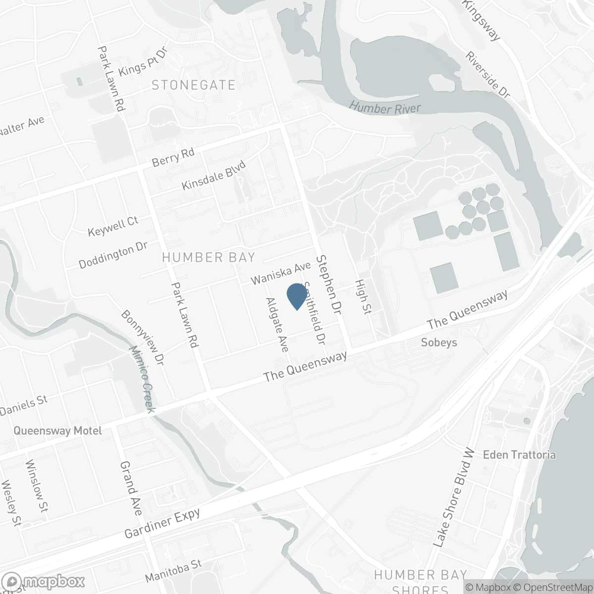 38 SMITHFIELD DRIVE, Toronto, Ontario M8Y 3M2